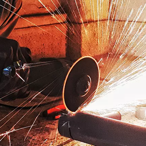 һ�����󡪡�ɽ�|���x���ؙC(j��)е���޹�˾�ġ����^����